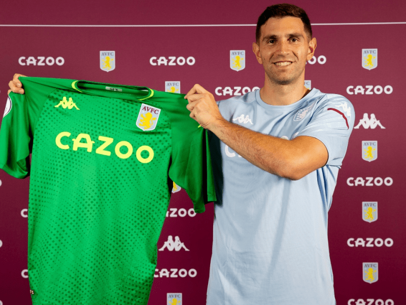Emiliano Martinez: Aston Villa complete signing of goalkeeper from&nbsp;Arsenal